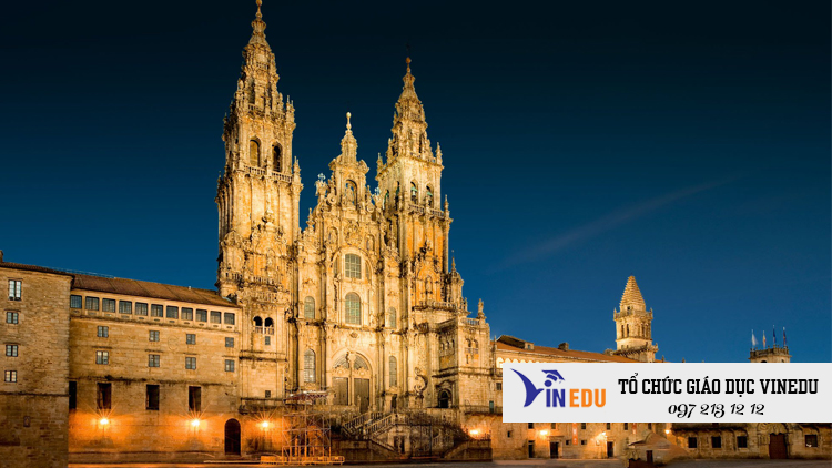 Đại Học Santiago De Compotesla