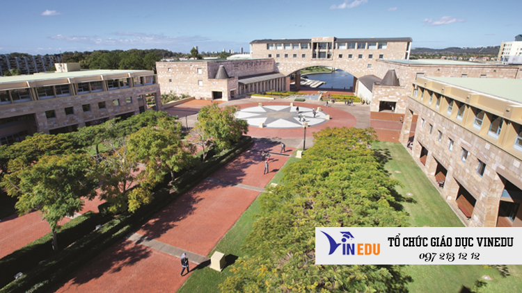 Đại học Bond – Bond University