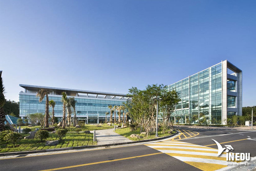 Trường đại học quốc gia Jeju - “sự tin cậy, công bằng và tính sáng tạo"
