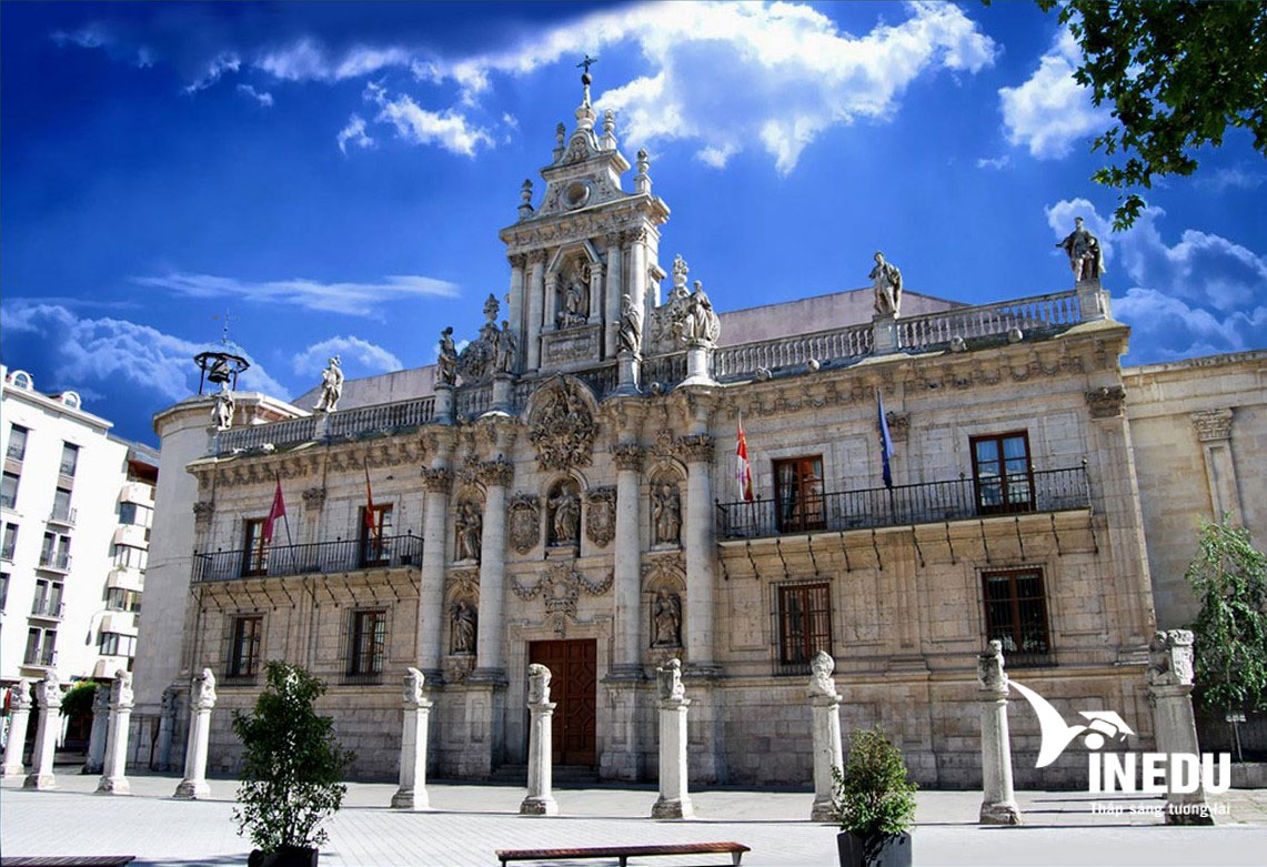 Học phí của 13 trường tiếng hàng đầu tại Tây Ban Nha