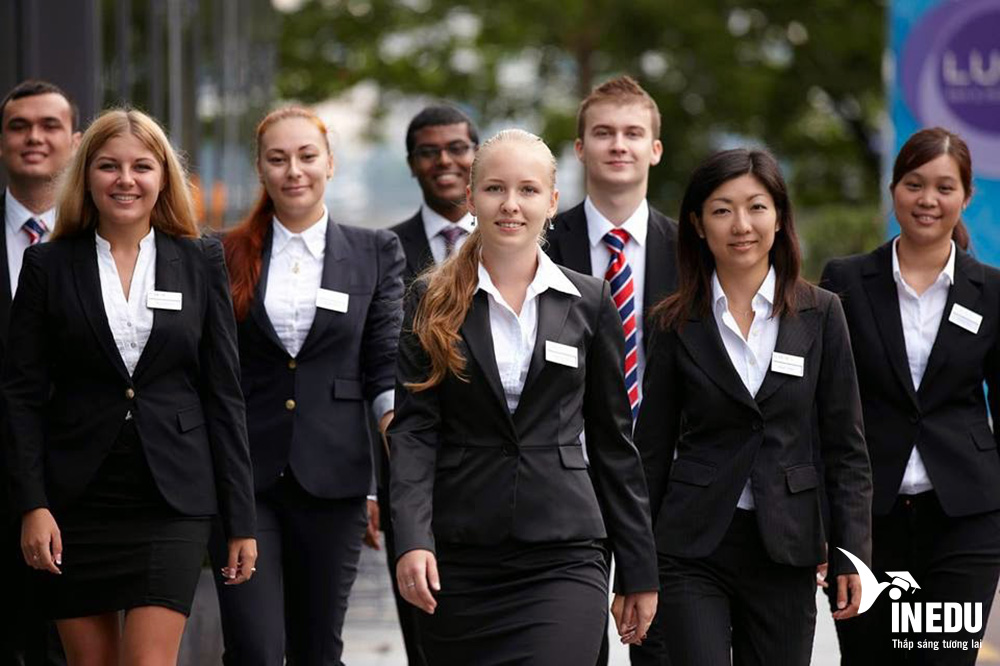 Du học Canada ngành Du lịch Khách sạn, chọn trường gì là tốt nhất?