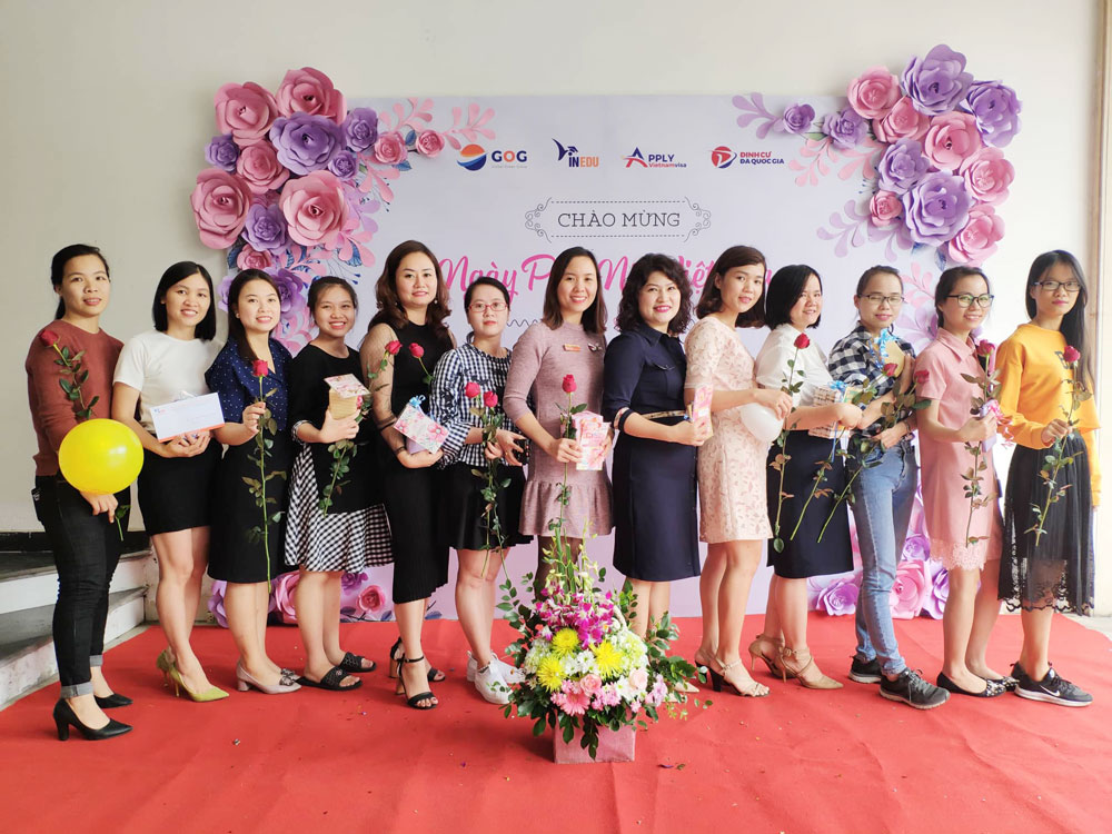 [TƯNG BỪNG 20-10] - Rực rỡ những đóa hồng tại VinEdu toàn quốc![TƯNG BỪNG 20-10] - Rực rỡ những đóa hồng tại VinEdu toàn quốc!