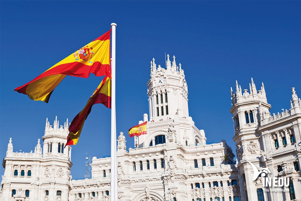 Top 3 trường xếp hạng cao khi du học Tây Ban Nha ngành khách sạn