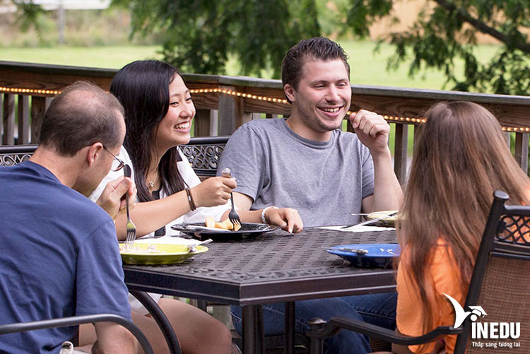 Du học Mỹ tại trường Mercer Area High School để được ở homestay "xịn"!