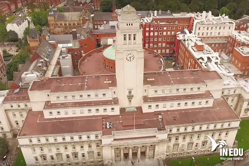Bạn có biết Đại học Leeds - ngôi trường ngói đỏ siêu nổi tiếng ở Anh?
