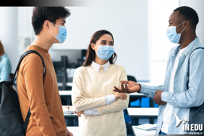 Covid-19 không còn ngăn bước chân du học Anh, Canada