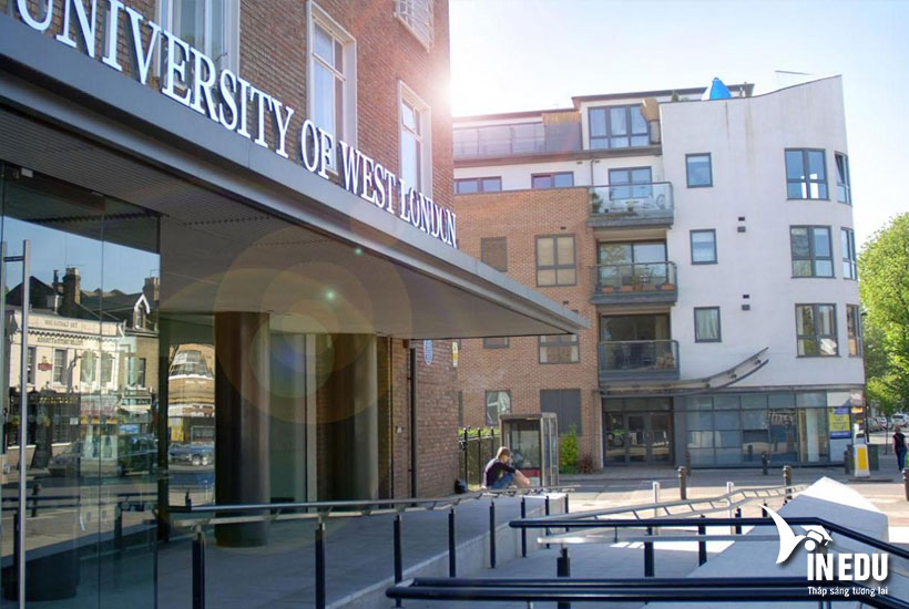 University of West London – Chương trình đào tạo, Học bổng, Học phí